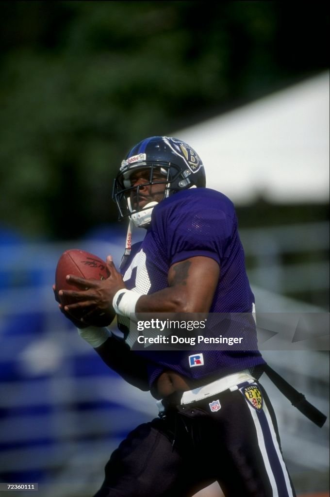 Errict Rhett Nfl Running back Errict Rhett of the Baltimore Ravens in action during ...