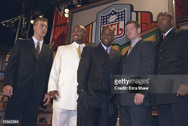 Quarterbacks Tim Couch, Daunte Culpepper, Donovan McNabb, Cade McNown, and Akili Smith pose for a picture during the NFL Draft at the Madison Square...