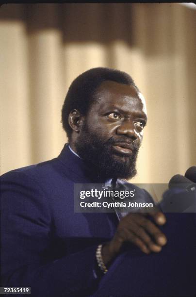 Angolan rebel leader Jonas Savimbi speaking at CPAC dinner.