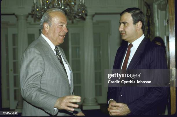 Secretary of State George Shultz meeting with Jordanian Foreign minister Taher Masri.