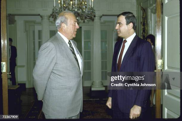 Secretary of State George Shultz meeting with Jordanian Foreign minister Taher Masri.