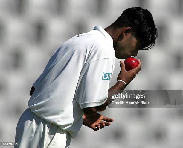 Lasith Malinga of Sri Lanka kisses the ball at the top of his mark during day two of the Tour Match between the NT Chief Minister's XI and Sri Lanka...