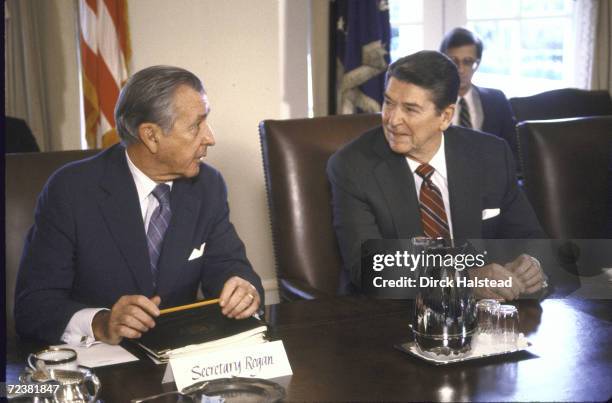 Donald Reegan 1,577 President Regan Photos & High Res Pictures - Getty Images