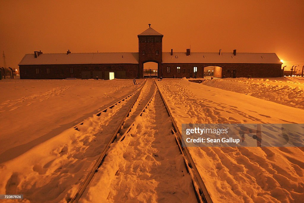 Auschwitz Prepares for Ceremonies Commemorating 60 Years Since Liberation