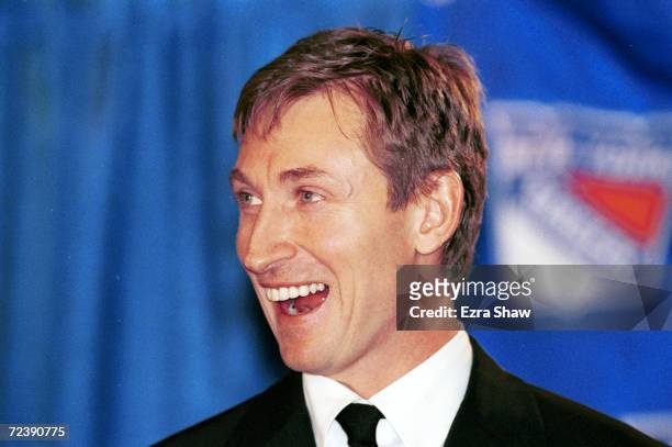 Wayne Gretzky of the New York Rangers announces his retirement from professional hockey at a press conference at Madison Square Garden in New York...