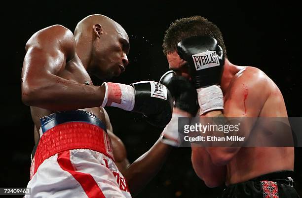 Paul Williams connects with a left uppercut to the face of Santos Pakau of New Zealand during their welterweight fight at the Mandalay Bay Events...