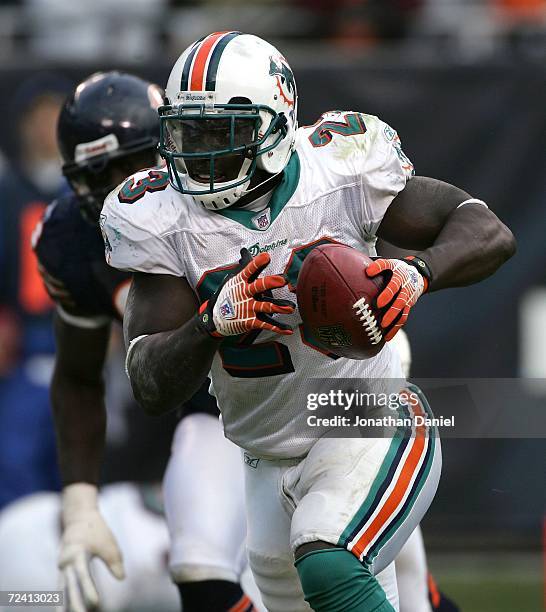 Ronnie Brown of the Miami Dolphins takes off on a run during a game against the Chicago Bears on November 5, 2006 at Soldier Field in Chicago,...