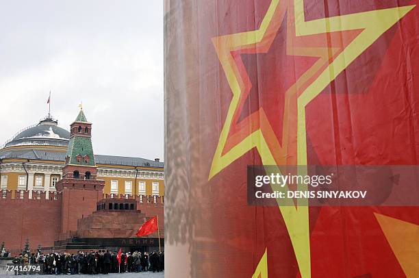 Lenin Supporters 328 Lenin On The Stand Stock Photos, High-Res Pictures, and Images ...