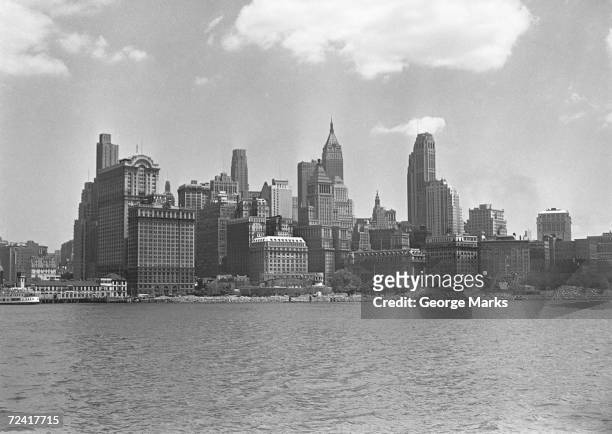 skyline of manhattan, new york, usa, (b&w) - 20th century stock pictures, royalty-free photos & images