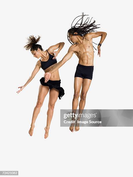 dancers saltare - danza moderna foto e immagini stock