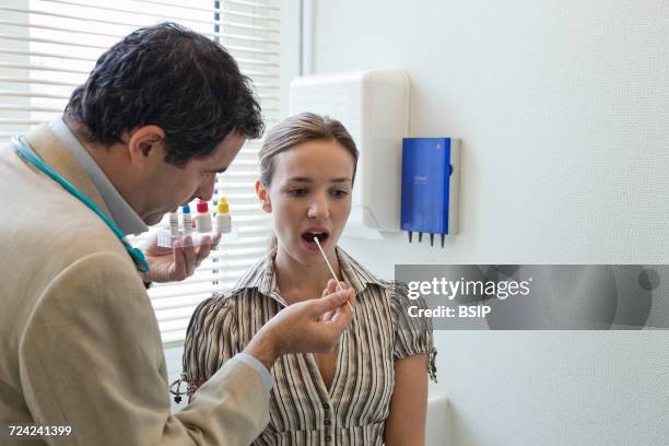 orl strepto test - teste de diagnóstico rápido - fotografias e filmes do acervo