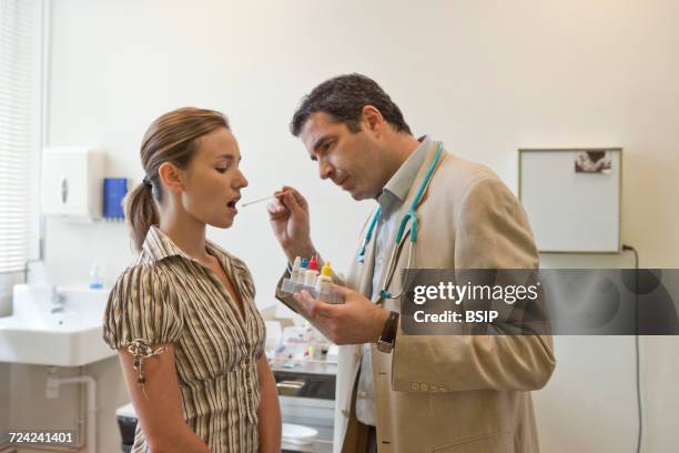 orl strepto test - group a streptococcus stock pictures, royalty-free photos & images