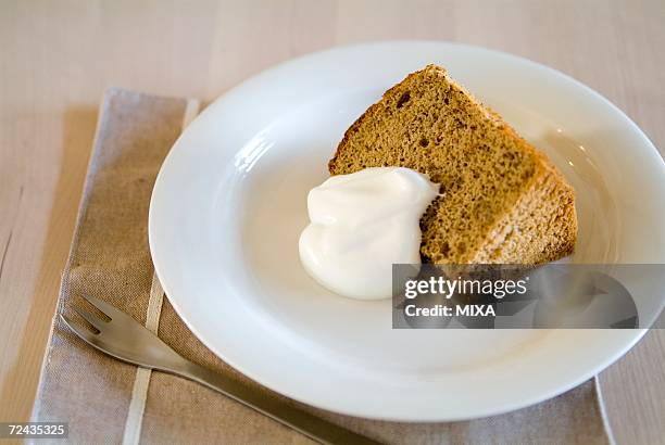tea chiffon cake - chiffon cake stock pictures, royalty-free photos & images