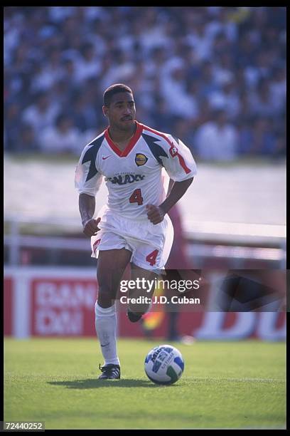 Robin Fraser of the Los Angeles Galaxy moves the ball against the San Jose Clash during an MLS game played at the Rose Bowl in Pasadena, California....