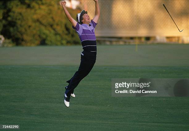 Larry Mize of the USA chips in on the second play-off hole to win the US Masters at Augusta National in Georgia, USA. \ Mandatory Credit: David...