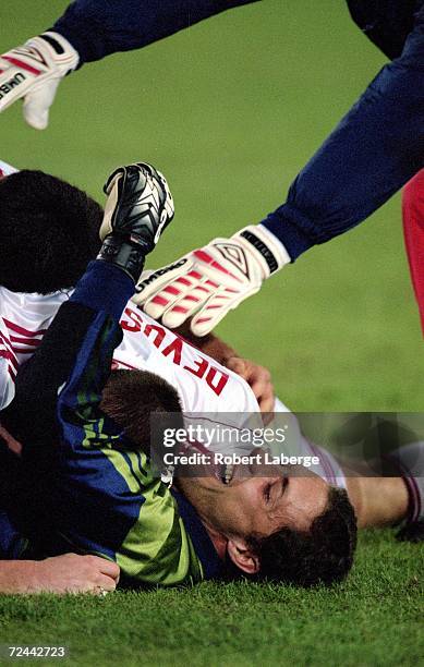 Craig Forrest Fc Gold Cup 2000 Game Photos and Premium High Res Pictures - Getty Images