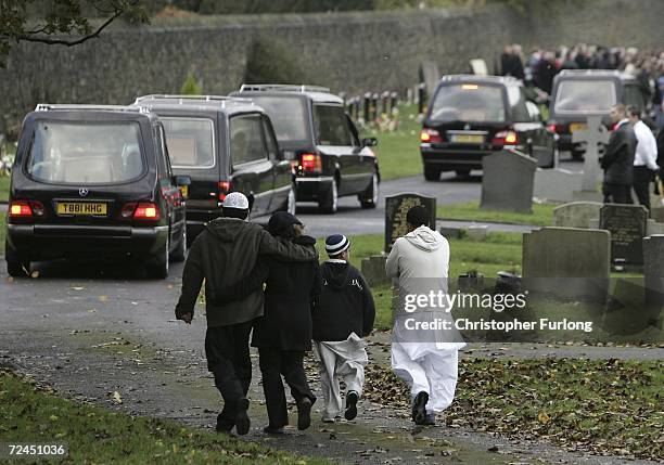 293 Alisha Young Photos & High Res Pictures - Getty Images