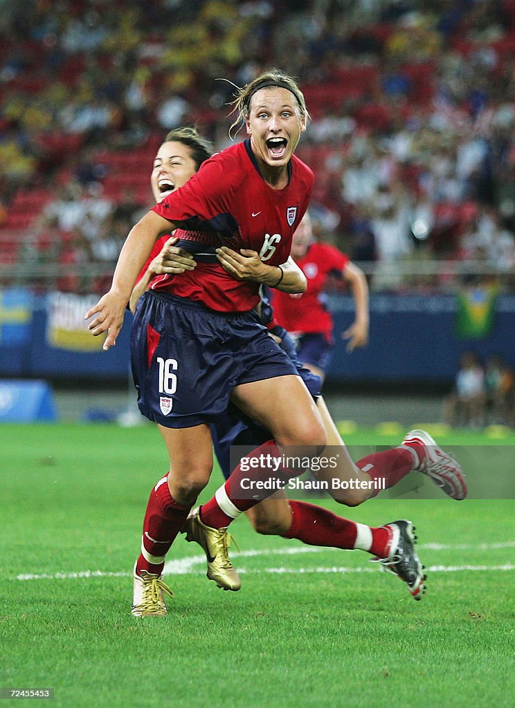 Womens Football Gold Contest USA v BRA