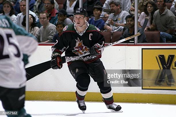 Leftwinger Keith Tkachuk of the Phoenix Coyotes in action during a game against the Anaheim Mighty Ducks at the Arrowhead Pond in Anaheim,...