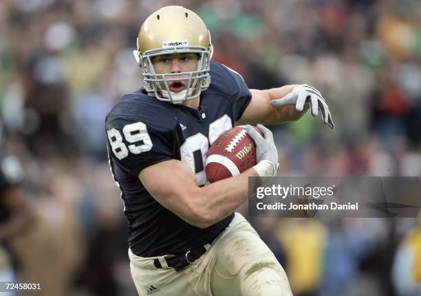 John Carlson of the Notre Dame Fighting Irish carries the ball during the game against the North Carolina Tar Heels on November 4, 2006 at Notre Dame...