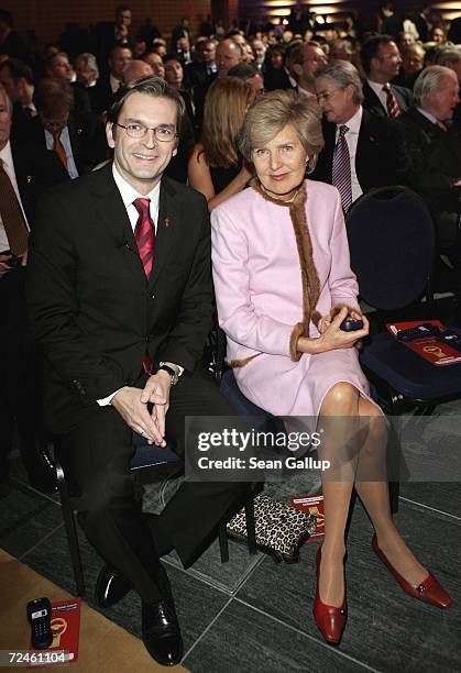 Claus Strunz, editor-in-chief of the German Sunday tabloid Bild am Sonntag, and Friede Springer, Deputy Chairwoman of German publisher Axel Springer,...