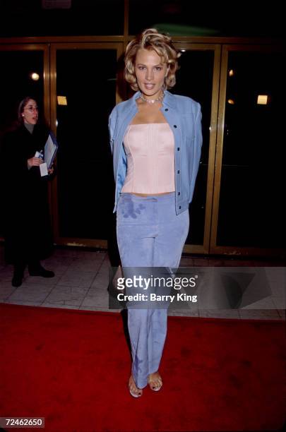 Actress Kathleen McClellan attends the world premiere of "Snow Falling On Cedars" December 9, 1999 at Mann's National theater in Los Angeles, CA.