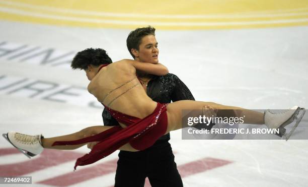 Israeli pair Alexandra Zaretski and her partner Roman Zaretski perform during the Ice Dancing Compulsory Dance, 09 November 2006, at the Cup of China...