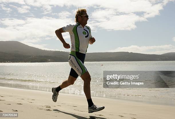 Matt White of the Allstars Team in action during day five of the Mark Webber Pure Tasmania Challenge on November 9, 2006 in Bruny Island, Australia.