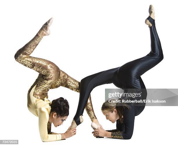2,827 Contortionist Stock Photos, High-Res Pictures, and Images - Getty ...
