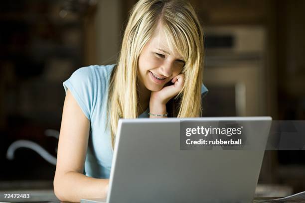 Retainers Computer Image Global Retainers Photos and Premium High Res Pictures - Getty Images