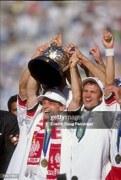 Peter Nowak of the Chicago Fire celebrates with teammates following the 1998 MLS Cup against the DC United at the Rose Bowl in Pasadena, California....