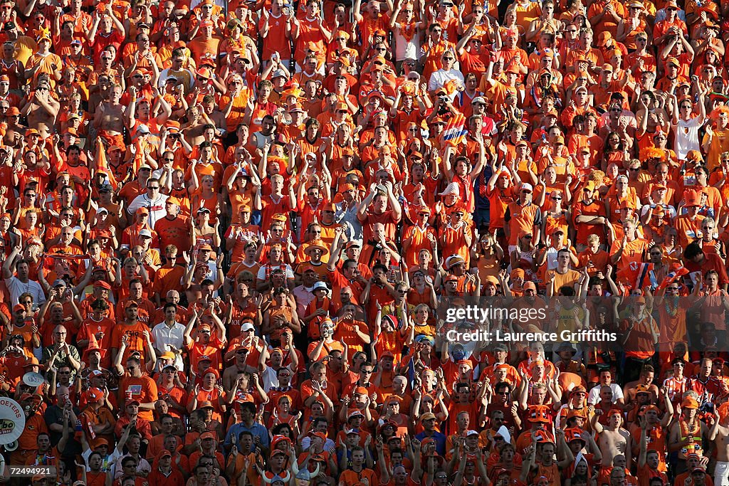 Euro 2004: Sweden v Holland