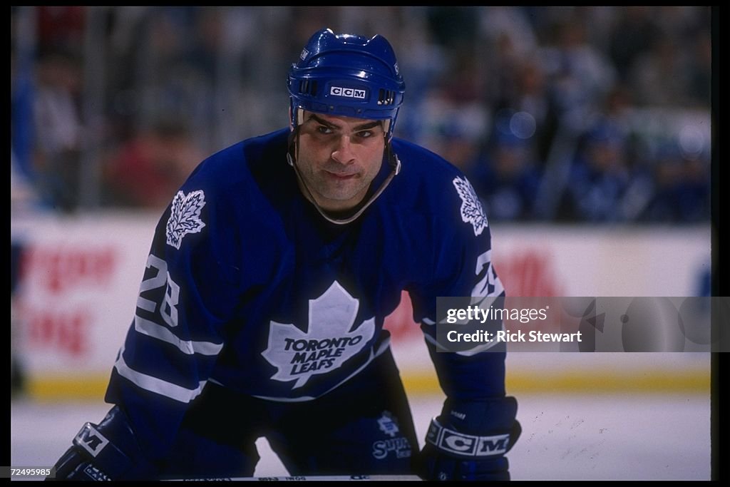 Tie Domi