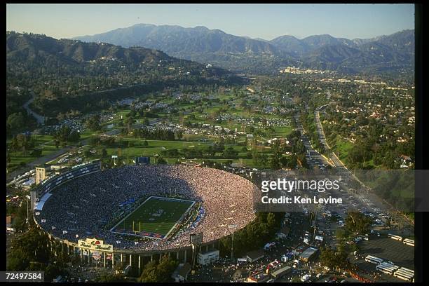 Aerial general view of Super Bowl XXVII between the Buffalo Bills and the Dallas Cowboys on January 31, 1993 at the Rose Bowl in Pasadena,...
