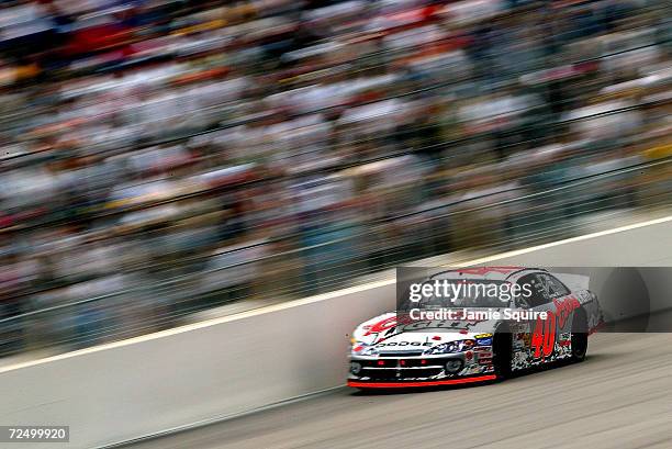 Sterling Marlin, driver of the Ganassi Racing Dodge Intrepid R/T, in action on his way toward winning the NASCAR Winston Cup Carolina Dodge Dealers...