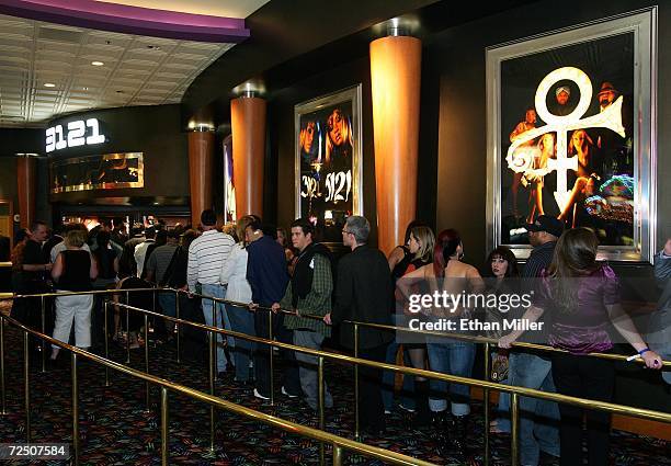 Fans line up for the opening of music artist Prince's 3121 live entertainment venue at the Rio Hotel and Casino November 10, 2006 in Las Vegas,...