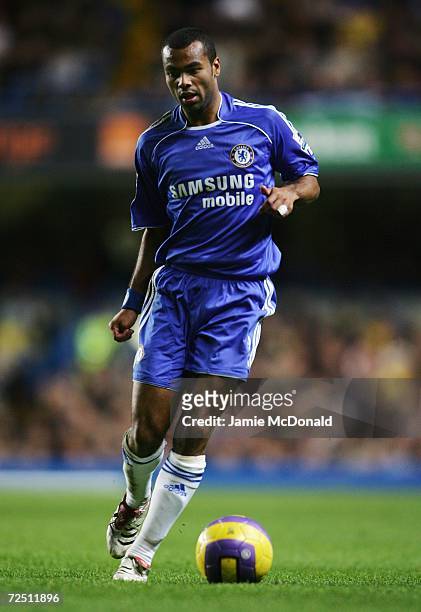 Ashley Cole of Chelsea runs with the ball during the Barclays Premiership match between Chelsea and Watford at Stamford Bridge on November 11, 2006...