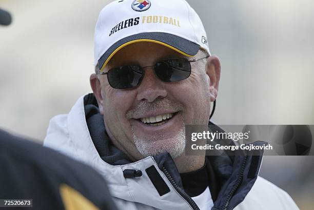 Wide receivers coach Bruce Arians of the Pittsburgh Steelers on the sideline before the start of a game against the Denver Broncos at Heinz Field on...