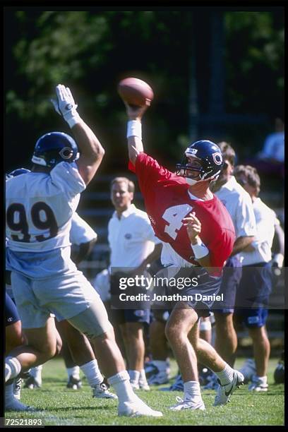 Quarterback Steve Walsh of the Chicago Bears performs during training camp. Mandatory Credit: Jonathan Daniel /Allsport