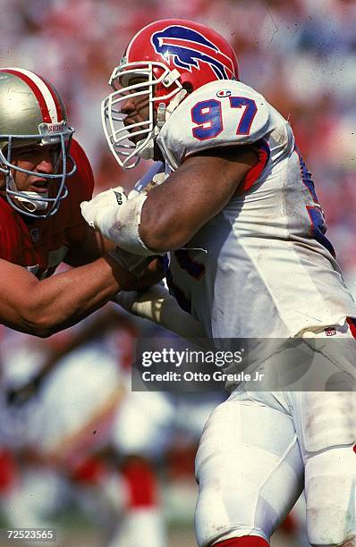 Cornelius Bennett of the Buffalo Bills blocks during the game against the San Francisco 49ers at the Rich Stadium in Orchard Park, New York. The...