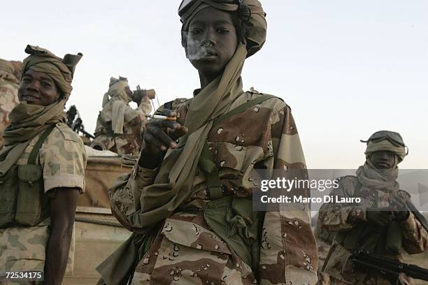 Chadian Arm soldiers are pictured as they drive to Bandikao to conduct a rescue mission on November 13, 2006 in Bandikao Village, 90 Km south of Goz...