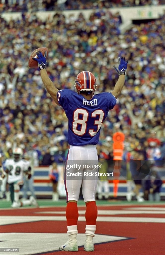 Andrew Reed Nfl Andre Reed of the Buffalo Bills celebrates a touch down in the end ...