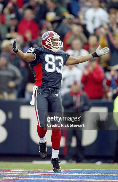 Lee Evans of the Buffalo Bills celebrates during the game against the Green Bay Packers on November 5, 2006 at Ralph Wilson Stadium in Orchard Park,...