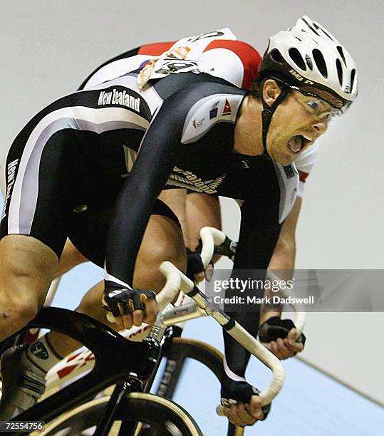 Greg Henderson of New Zealand goes to the line to win the Gold medal in the Men's 15km scratch race during the 2004 UCI Track Cycling World...