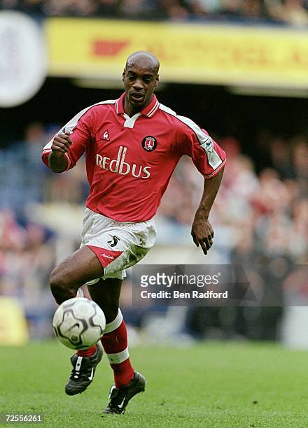 Richard Rufus of Charlton Athletic runs with the ball during the FA Carling Premiership match against Chelsea played at Stamford Bridge, in London....