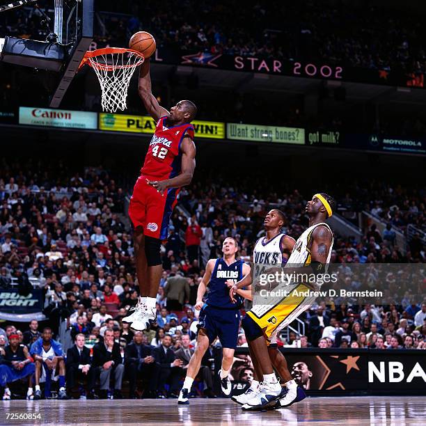 Elton Brand of the Los Angeles Clippers goes for a dunk during the 2002 NBA All Star Game at the First Union Center in Philadelphia, Pennsylvania....