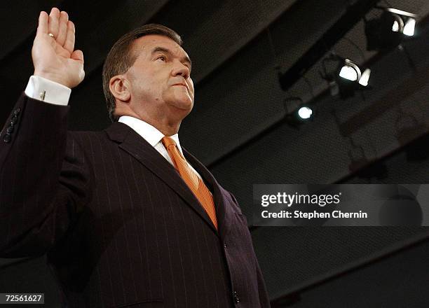 Candidate Tom Ridge Security Secretary Tom Ridge Photos and Premium High Res Pictures ...