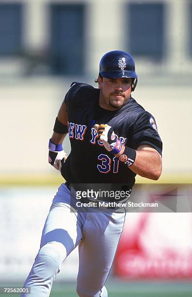 274 Mike Piazza Stock Photos - Free & Royalty-Free Stock Photos from  Dreamstime