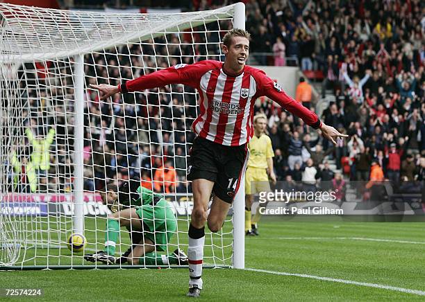 Peter Crouch of Southampton celebrates scoring the second goal for Southampton during the Barclays Premiership match between Southampton and...