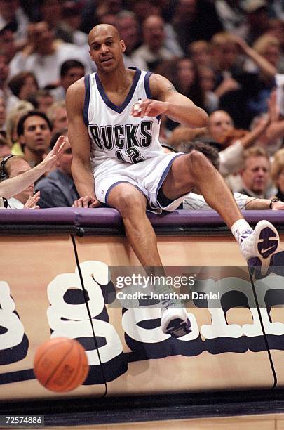 155 Bucks Vs Pacers 2000 Stock Photos, High-Res Pictures, And Images